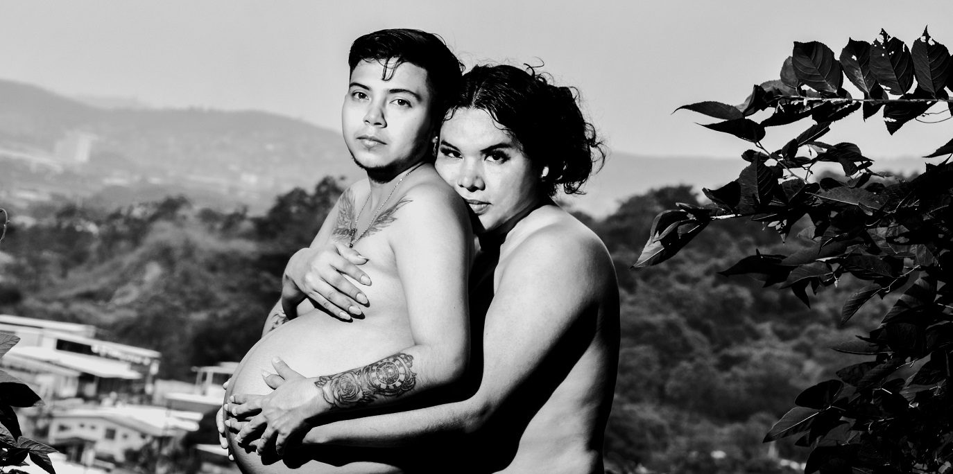 Memorias de la activista Diane Rodríguez y su esposo embarazado Zack Elías 6 Activista Trans Diane Rodriguez Y Su Esposo Embarazado Zack Cerro Colorado Web